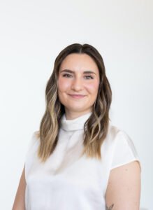Taylor Charbonneau -REGISTERED SOCIAL WORKER | CHILD & YOUTH THERAPIST